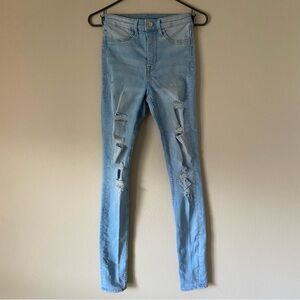 Divided Light Wash High Rise Skinny Denim Jeans Fall Classic Minimal